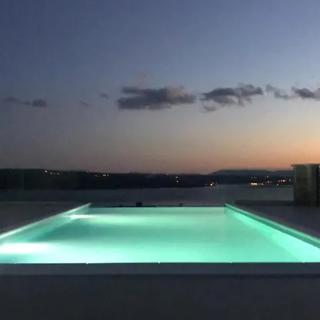 Vespera-infinity Heated Pool *