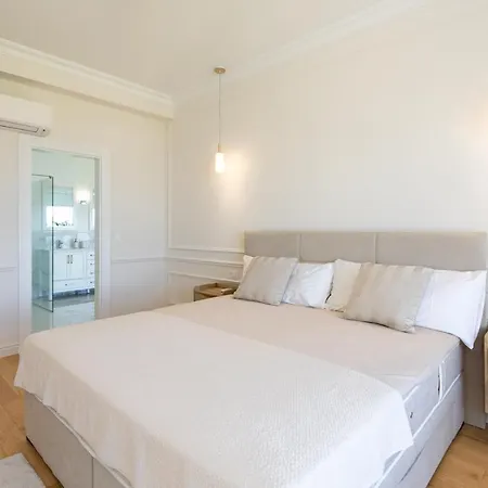 Vespera-infinity Heated Pool Villa *