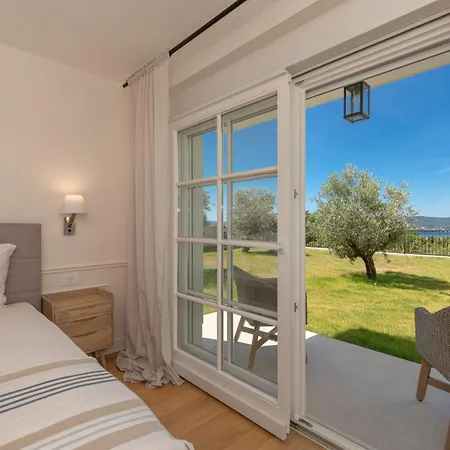 Vespera-infinity Heated Pool Crikvenica