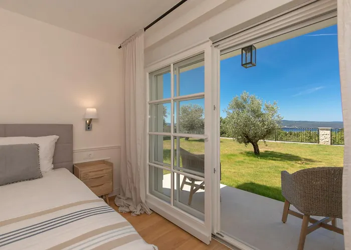 Vespera-infinity Heated Pool Crikvenica