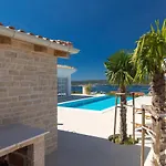 Vespera-infinity Heated Pool Villa