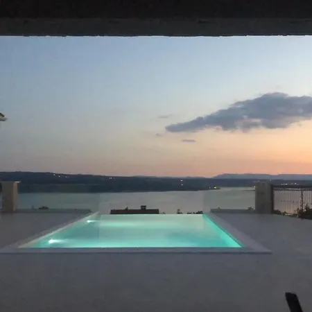 Villa Vespera-infinity Heated Pool Crikvenica