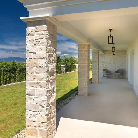 Villa Vespera-infinity Heated Pool Crikvenica