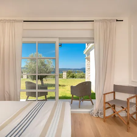 Villa Vespera-infinity Heated Pool