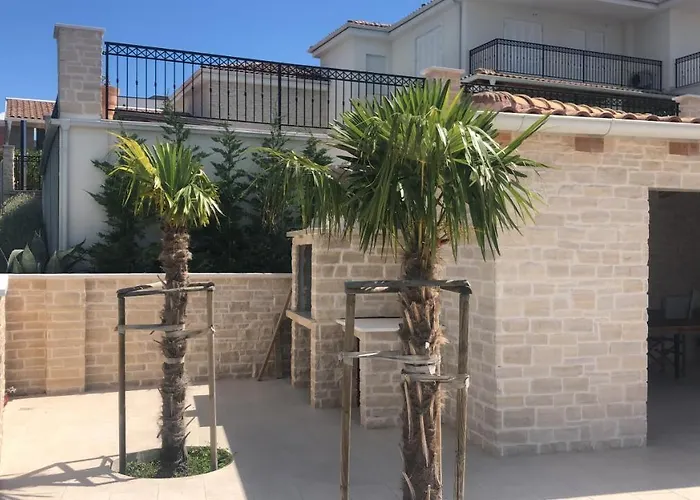 Vespera-infinity Heated Pool *