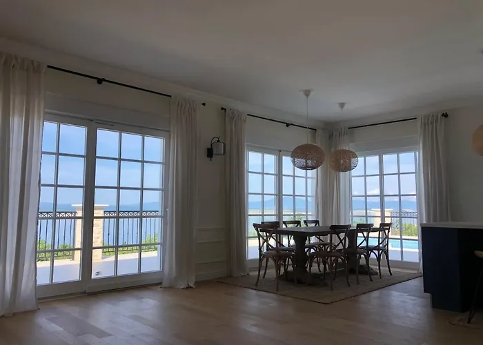 Villa Vespera-infinity Heated Pool