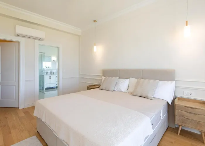 Vespera-infinity Heated Pool Villa *