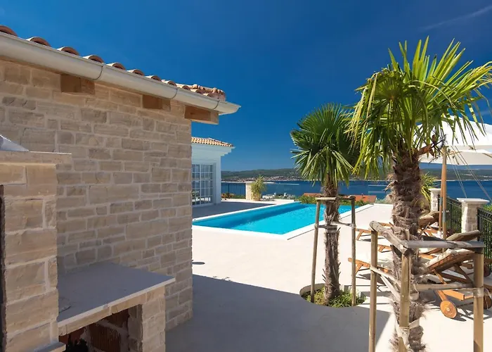 Vespera-infinity Heated Pool Villa