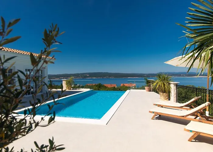 Villa Vespera-infinity Heated Pool