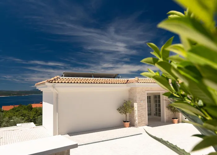 Villa Vespera-infinity Heated Pool Crikvenica